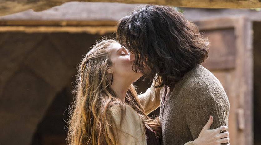 Beijo de Afonso e Amália - Deus Salve o Rei