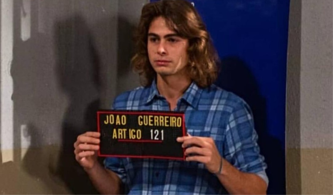 João será preso na novela Verão 90 (Foto: Reprodução)