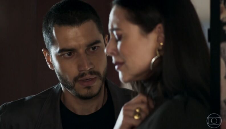 Camilo e Vivi Guedes em cena da novela A Dona do Pedaço (Foto: Reprodução)