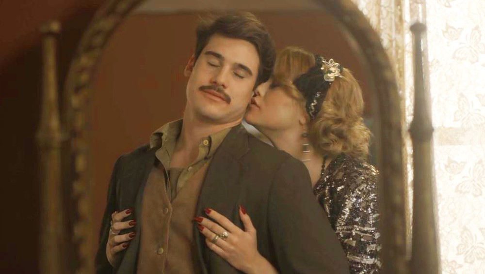 Alfredo e Marion em cena da novela Éramos Seis (Foto: Reprodução)