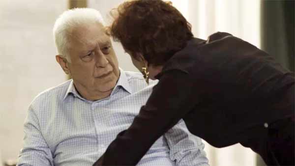 Alberto e Vera em cena da novela Bom Sucesso (Foto: Reprodução)