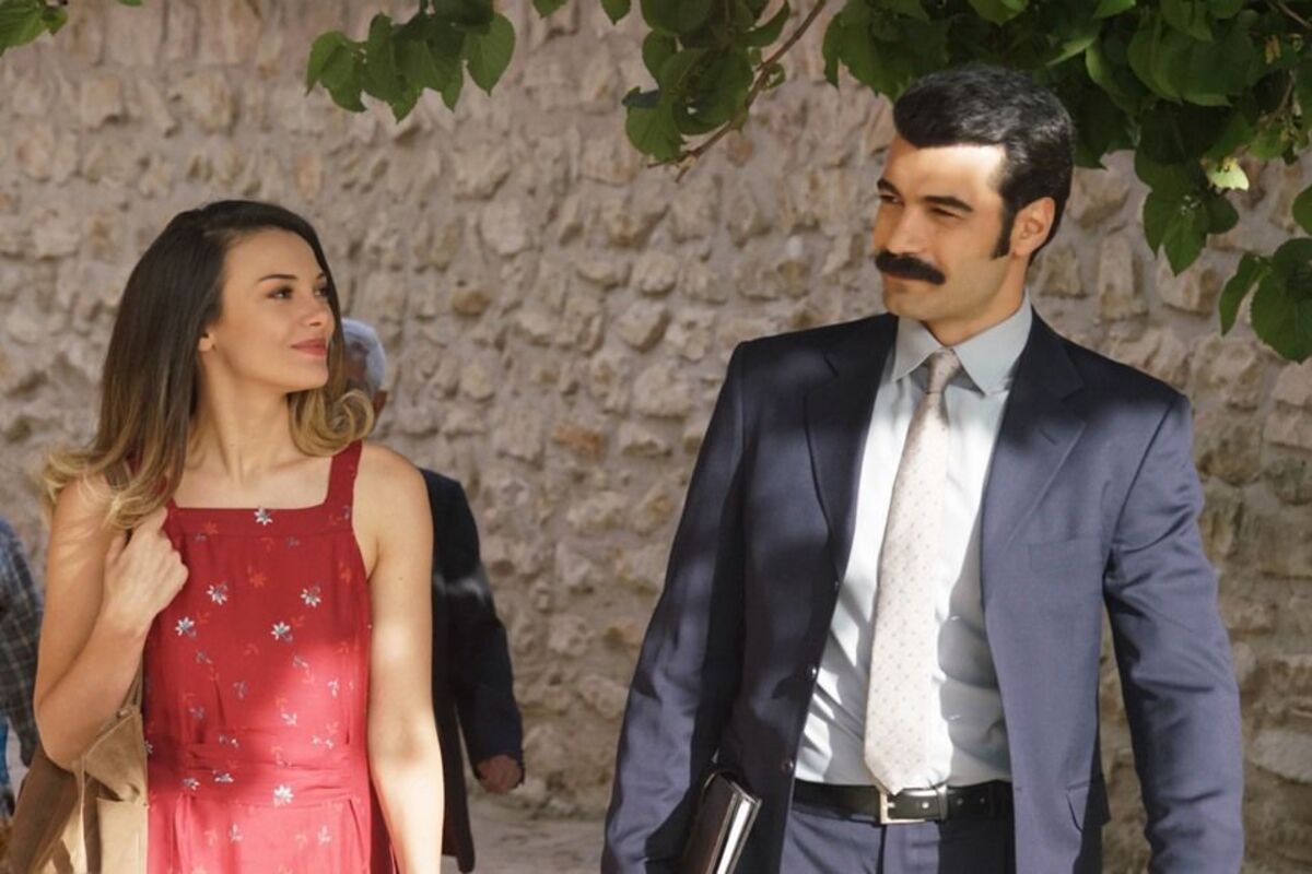 Tuvana Türkay e Murat Ünalmış estrelam Verdades Não Ditas no Viva (Reprodução: FOX Turquia)