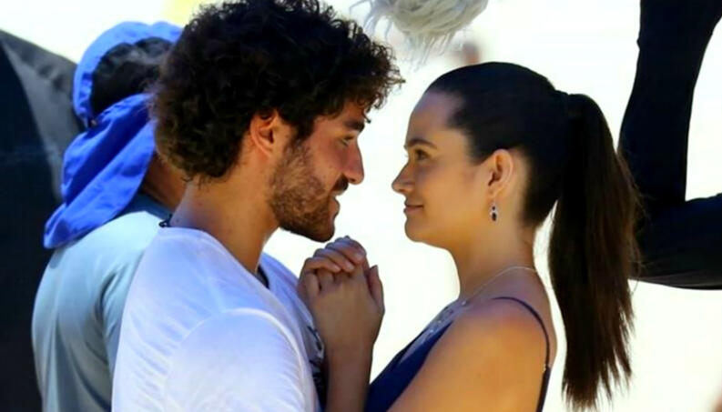 Juan e Luna em cena da novela Salve-se Quem Puder - Foto: Reprodução