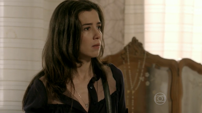 Cora descobre que Jurema e Reinaldo tem provas do envolvimento dela na morte de Fernando (Foto: Reprodução)