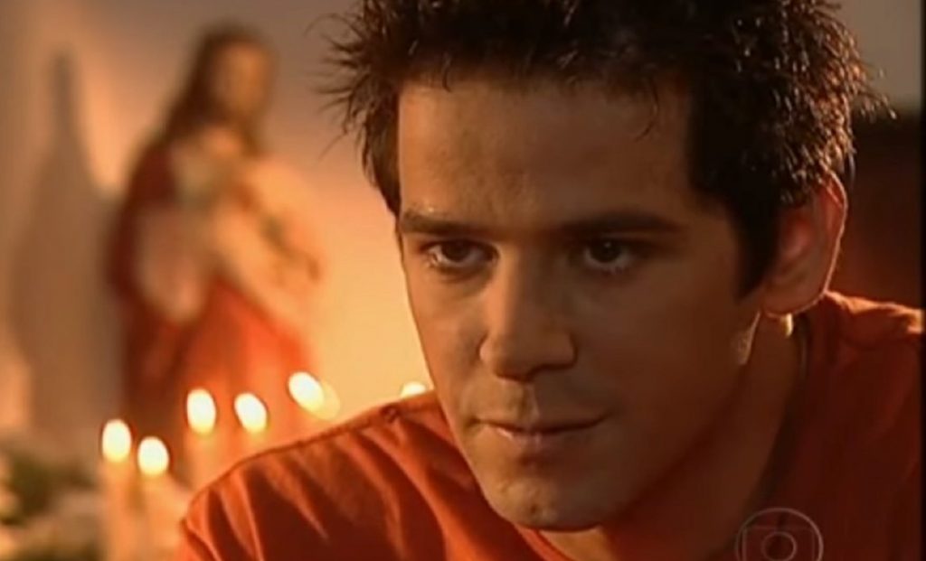 Léo em cena da novela O Clone (Foto: Reprodução)