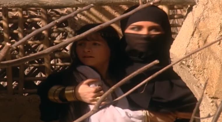 Jade e Khadija em cena da novela O Clone, no Vale a Pena Ver de Novo