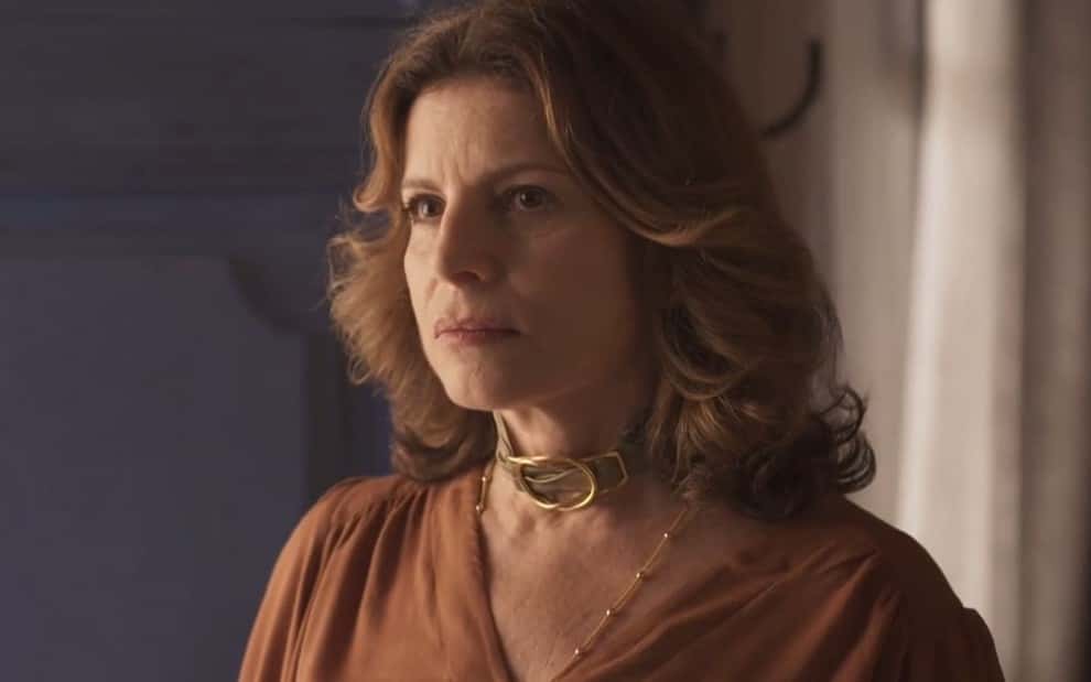 Deodora, personagem de Deborah Bloch, em cena da novela Mar do Sertão